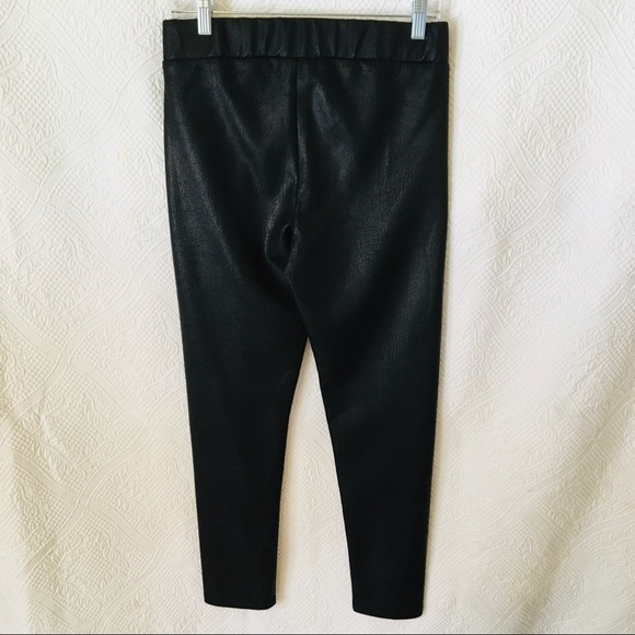 Woman’s Size 8 Laura Petites Faux Leather Leggings - Picture 5 of 6